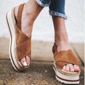 Marc Fisher Glenna Platform Suede Slingback Sandal Size 8.5